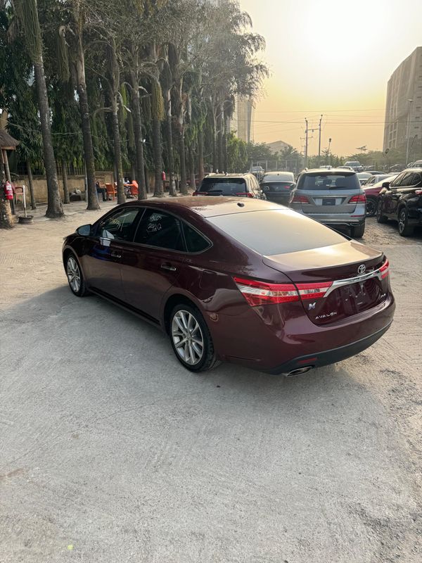 Thumbnail 2 of 2016 Toyota Avalon XLE